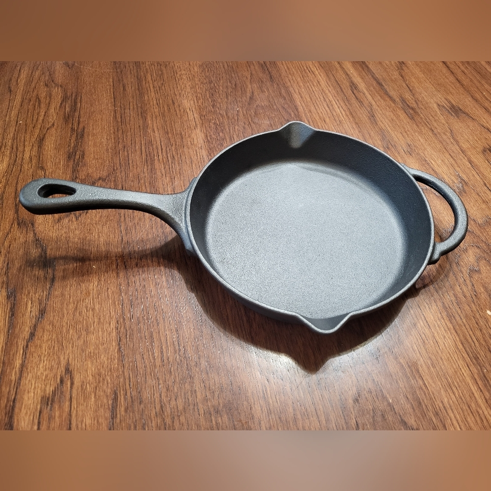 PIONEER WOMAN Cast Iron Skillet 8” Pan With Dual Spout And Pouring Handle